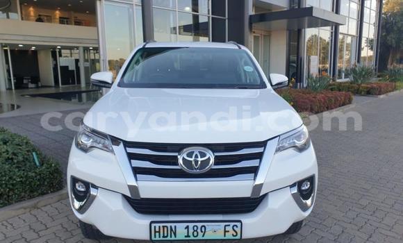 Buy Used Toyota Fortuner White Car in Choma in Southern Buy Used Toyota Fortuner White Car in Choma in Southern