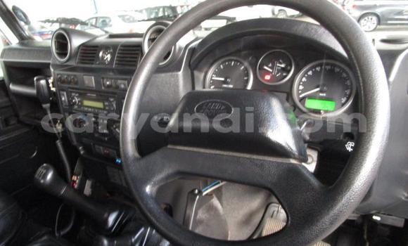 Buy Used Land Rover Defender White Car in Chingola in Zambia Buy Used Land Rover Defender White Car in Chingola in Zambia