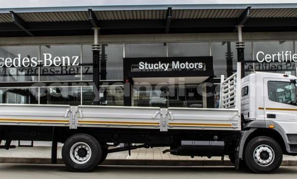 Buy Used Mitsubishi Fuso White Truck in Katete in Eastern Buy Used Mitsubishi Fuso White Truck in Katete in Eastern