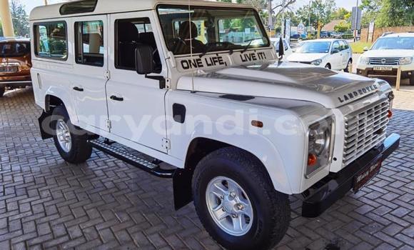Buy Used Land Rover Defender White Car in Chingola in Zambia Buy Used Land Rover Defender White Car in Chingola in Zambia