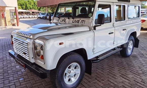 Buy Used Land Rover Defender White Car in Chingola in Zambia Buy Used Land Rover Defender White Car in Chingola in Zambia