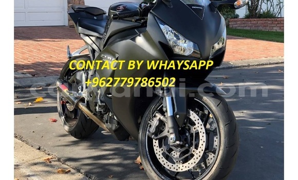 Acheter Occasion Moto BMW GS R1200 Noir à Lusaka, Zambie Acheter Occasion Moto BMW GS R1200 Noir à Lusaka, Zambie