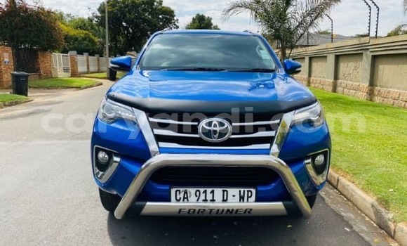 Nunua Ilio tumika Toyota Fortuner Bluu Gari ndani ya Lusaka nchini Zambia Nunua Ilio tumika Toyota Fortuner Bluu Gari ndani ya Lusaka nchini Zambia