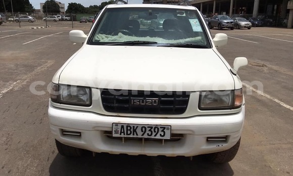 Buy Used Isuzu Wizard White Car in Lusaka in Zambia