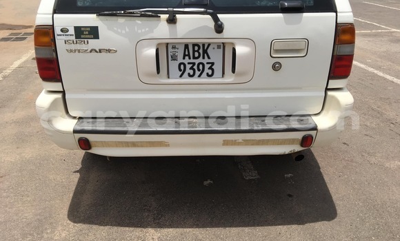 Acheter Occasion Voiture Isuzu Wizard Blanc à Lusaka, Zambie Acheter Occasion Voiture Isuzu Wizard Blanc à Lusaka, Zambie