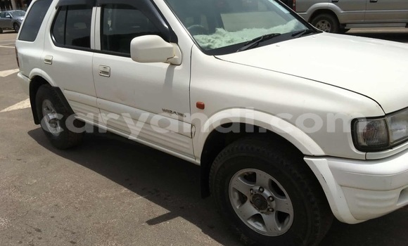 Acheter Occasion Voiture Isuzu Wizard Blanc à Lusaka, Zambie Acheter Occasion Voiture Isuzu Wizard Blanc à Lusaka, Zambie