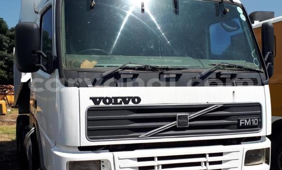 Acheter Occasion Utilitaire Volvo FL Blanc à Chingola, Zambie Acheter Occasion Utilitaire Volvo FL Blanc à Chingola, Zambie