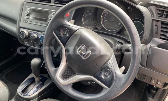 Acheter Occasion Voiture Honda Jazz Blanc à Livingstone, Zambie Acheter Occasion Voiture Honda Jazz Blanc à Livingstone, Zambie