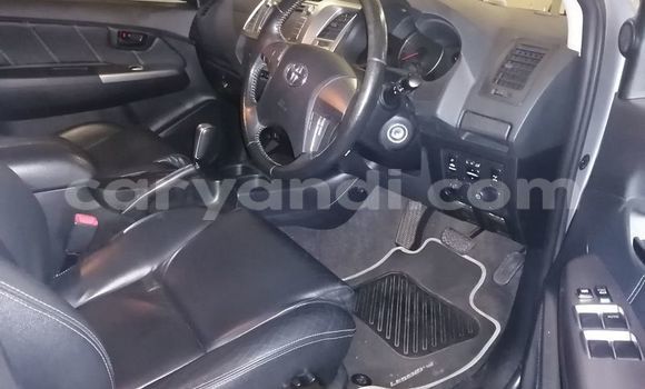 Acheter Occasion Voiture Toyota Hilux Gris à Livingstone, Zambie Acheter Occasion Voiture Toyota Hilux Gris à Livingstone, Zambie