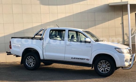 Nunua Ilio tumika Toyota Hilux Nyeupe Gari ndani ya Lusaka nchini Zambia Nunua Ilio tumika Toyota Hilux Nyeupe Gari ndani ya Lusaka nchini Zambia