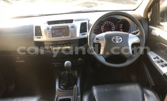 Nunua Ilio tumika Toyota Hilux Nyeupe Gari ndani ya Lusaka nchini Zambia Nunua Ilio tumika Toyota Hilux Nyeupe Gari ndani ya Lusaka nchini Zambia