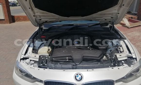 Acheter Occasion Voiture BMW 3–Series Blanc à Lusaka, Zambie Acheter Occasion Voiture BMW 3–Series Blanc à Lusaka, Zambie