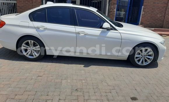 Acheter Occasion Voiture BMW 3–Series Blanc à Lusaka, Zambie Acheter Occasion Voiture BMW 3–Series Blanc à Lusaka, Zambie