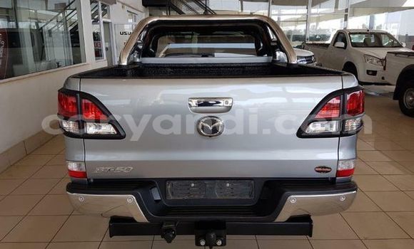 Acheter Occasion Voiture Mazda BT-50 Gris à Livingstone, Zambie Acheter Occasion Voiture Mazda BT-50 Gris à Livingstone, Zambie