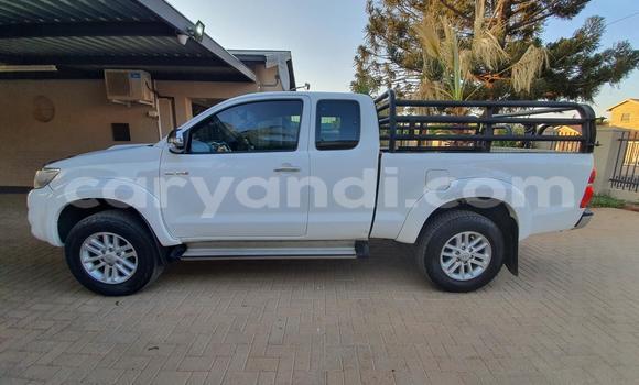 Acheter Occasion Voiture Toyota Hilux Blanc à Lusaka, Zambie Acheter Occasion Voiture Toyota Hilux Blanc à Lusaka, Zambie