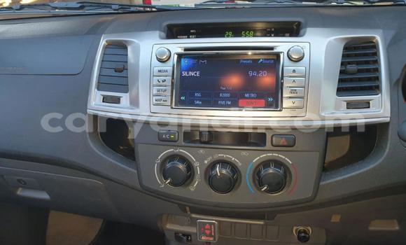 Acheter Occasion Voiture Toyota Hilux Blanc à Lusaka, Zambie Acheter Occasion Voiture Toyota Hilux Blanc à Lusaka, Zambie