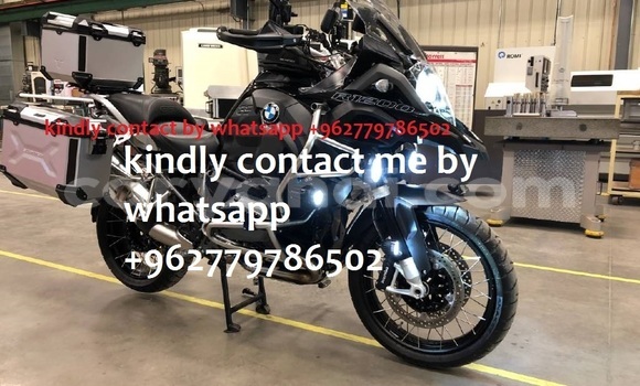 Acheter Occasion Moto BMW R1200GS Adventure Noir à Lusaka, Zambie Acheter Occasion Moto BMW R1200GS Adventure Noir à Lusaka, Zambie