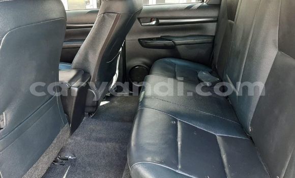 Nunua Ilio tumika Toyota Hilux Fedha Gari ndani ya Livingstone nchini Zambia Nunua Ilio tumika Toyota Hilux Fedha Gari ndani ya Livingstone nchini Zambia