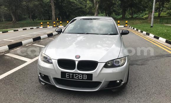 Tenga Tsaru BMW 3–Series Sirivha Mota in Lusaka in Zambia Tenga Tsaru BMW 3–Series Sirivha Mota in Lusaka in Zambia