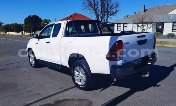 Buy Used Toyota Hilux White Car in Livingstone in Zambia Buy Used Toyota Hilux White Car in Livingstone in Zambia