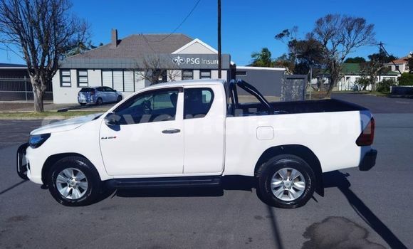 Buy Used Toyota Hilux White Car in Livingstone in Zambia Buy Used Toyota Hilux White Car in Livingstone in Zambia