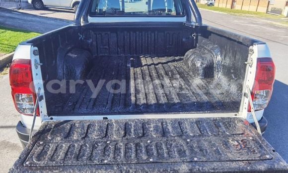 Buy Used Toyota Hilux White Car in Livingstone in Zambia Buy Used Toyota Hilux White Car in Livingstone in Zambia