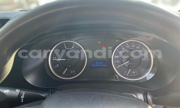 Acheter Occasion Voiture Toyota Hilux Blanc à Lusaka, Zambie Acheter Occasion Voiture Toyota Hilux Blanc à Lusaka, Zambie