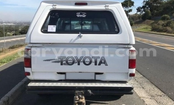 Buy Used Toyota Hilux White Car in Livingstone in Zambia Buy Used Toyota Hilux White Car in Livingstone in Zambia
