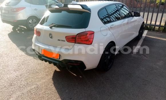 Acheter Occasion Voiture BMW 1-Series Blanc à Chipata, Zambie Acheter Occasion Voiture BMW 1-Series Blanc à Chipata, Zambie