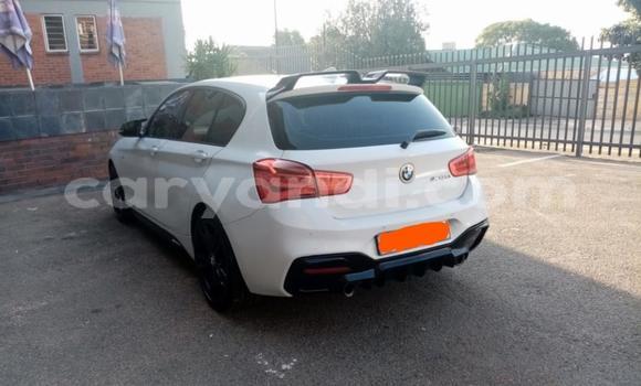 Acheter Occasion Voiture BMW 1-Series Blanc à Chipata, Zambie Acheter Occasion Voiture BMW 1-Series Blanc à Chipata, Zambie
