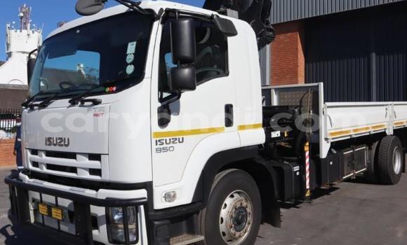 Buy Used Isuzu FTR 850 White Truck in Chipata in Zambia Buy Used Isuzu FTR 850 White Truck in Chipata in Zambia