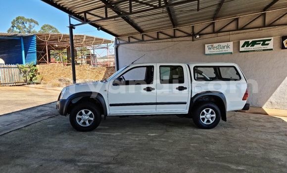 Tenga Tsaru Isuzu KB Chena Mota in Livingstone in Zambia Tenga Tsaru Isuzu KB Chena Mota in Livingstone in Zambia