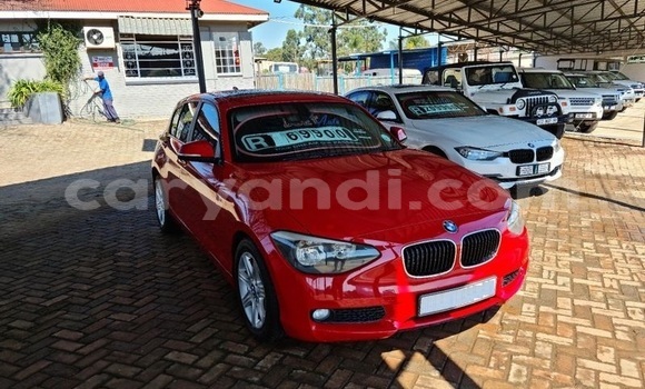 Nunua Ilio tumika BMW 1-Series Nyekundu Gari ndani ya Livingstone nchini Zambia