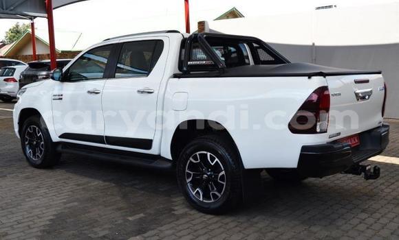 Buy Used Toyota Hilux White Car in Lusaka in Zambia Buy Used Toyota Hilux White Car in Lusaka in Zambia