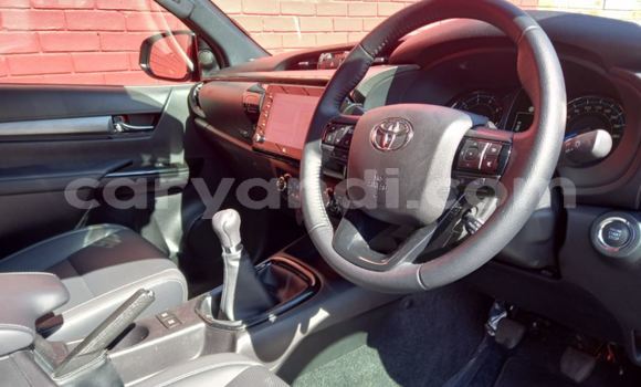 Buy Used Toyota Hilux Silver Car in Chilanga in Lusaka Buy Used Toyota Hilux Silver Car in Chilanga in Lusaka
