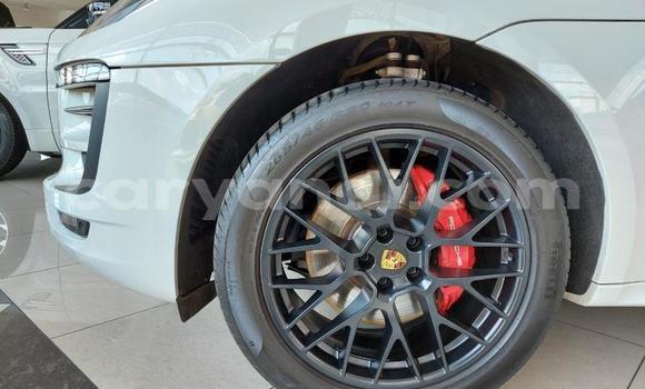 Buy Used Porsche Macan Silver Car in Chipata in Zambia Buy Used Porsche Macan Silver Car in Chipata in Zambia