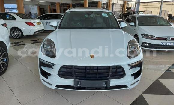 Buy Used Porsche Macan Silver Car in Chipata in Zambia Buy Used Porsche Macan Silver Car in Chipata in Zambia