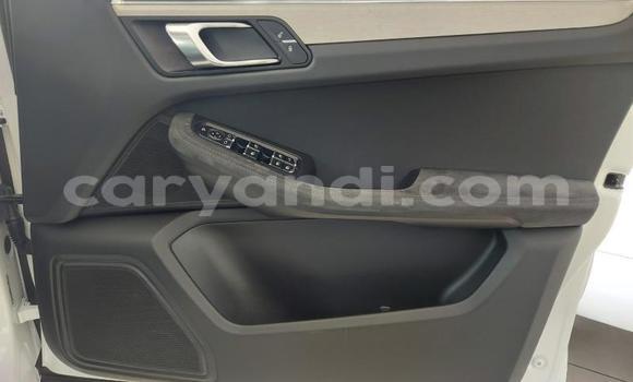 Buy Used Porsche Macan Silver Car in Chipata in Zambia Buy Used Porsche Macan Silver Car in Chipata in Zambia
