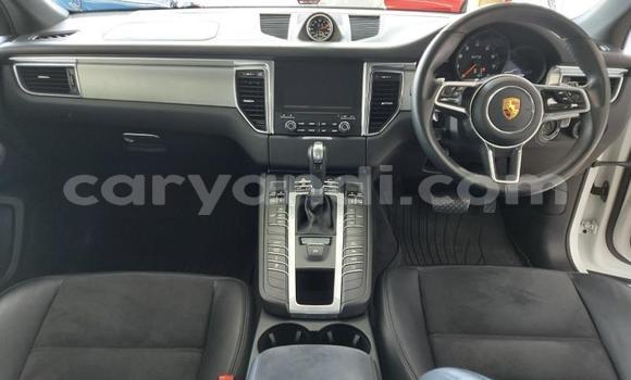 Buy Used Porsche Macan Silver Car in Chipata in Zambia Buy Used Porsche Macan Silver Car in Chipata in Zambia