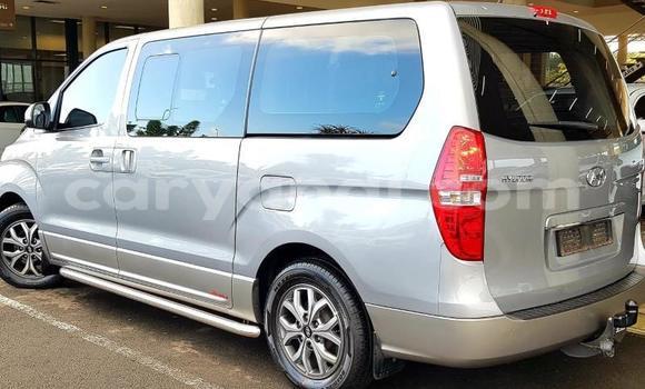 Acheter Occasion Voiture Hyundai H1 Noir à Chingola, Zambie Acheter Occasion Voiture Hyundai H1 Noir à Chingola, Zambie