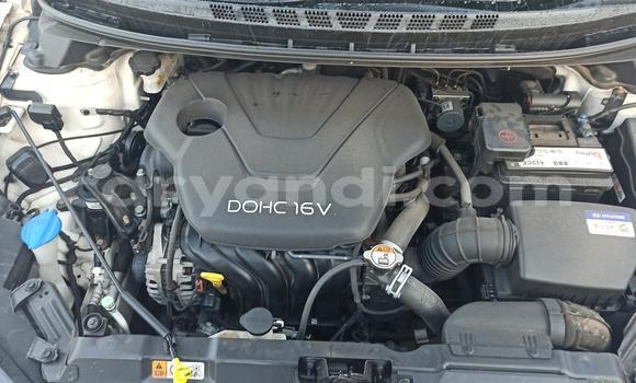 Acheter Occasion Voiture Hyundai Elantra Blanc à Chinsali, Nord Acheter Occasion Voiture Hyundai Elantra Blanc à Chinsali, Nord