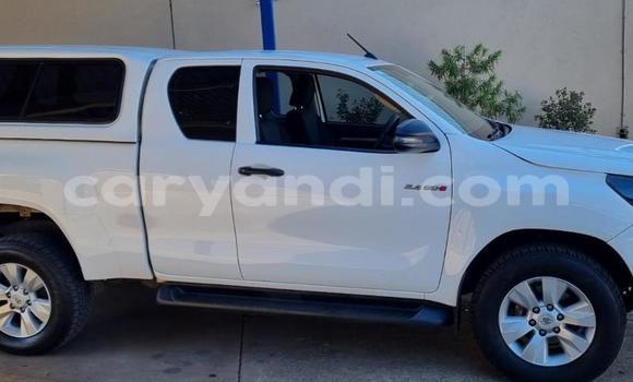 Buy Used Toyota Hilux White Car in Livingstone in Zambia Buy Used Toyota Hilux White Car in Livingstone in Zambia
