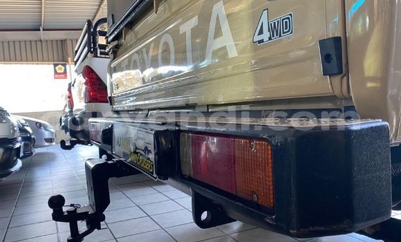 Tenga Tsaru Toyota Land Cruiser Beige Mota in Livingstone in Zambia Tenga Tsaru Toyota Land Cruiser Beige Mota in Livingstone in Zambia