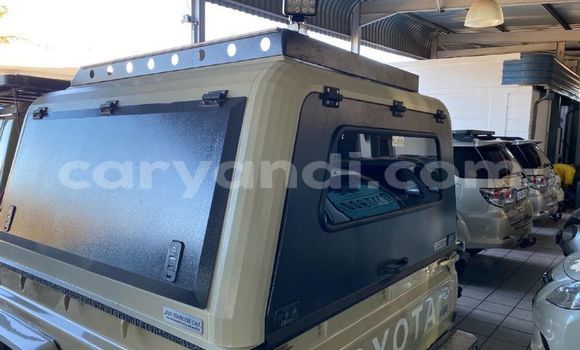 Tenga Tsaru Toyota Land Cruiser Beige Mota in Livingstone in Zambia Tenga Tsaru Toyota Land Cruiser Beige Mota in Livingstone in Zambia