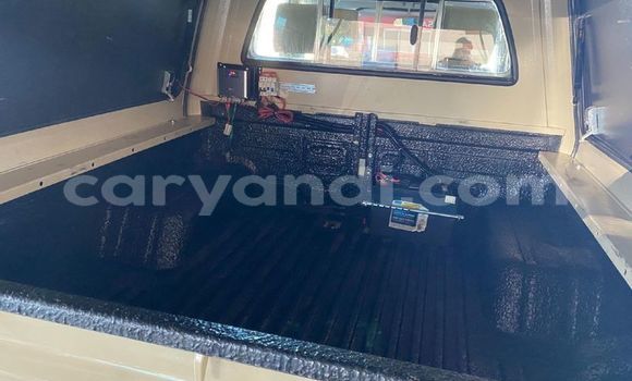 Tenga Tsaru Toyota Land Cruiser Beige Mota in Livingstone in Zambia Tenga Tsaru Toyota Land Cruiser Beige Mota in Livingstone in Zambia