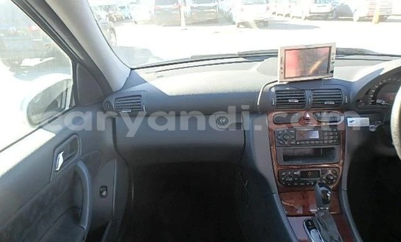 Acheter Import Voiture Mercedes‒Benz C–Class Gris à Lusaka, Zambie Acheter Import Voiture Mercedes‒Benz C–Class Gris à Lusaka, Zambie