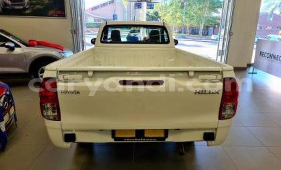 Buy Used Toyota Hilux White Car in Import - Dubai in Zambia Buy Used Toyota Hilux White Car in Import - Dubai in Zambia