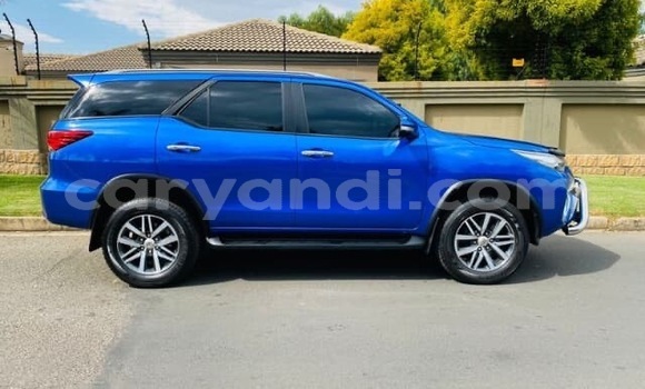 Acheter Occasion Voiture Toyota Land Cruiser Prado Bleu à Lusaka, Zambie Acheter Occasion Voiture Toyota Land Cruiser Prado Bleu à Lusaka, Zambie