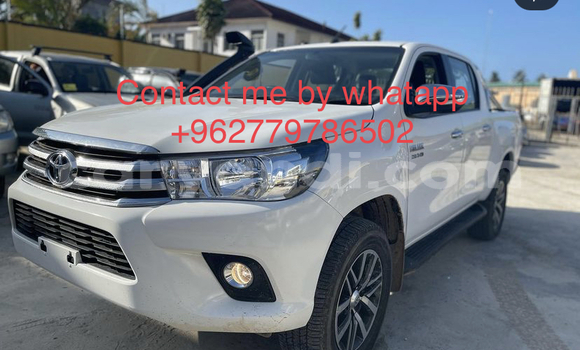 Acheter Occasion Voiture Toyota Hilux Blanc à Lusaka, Zambie Acheter Occasion Voiture Toyota Hilux Blanc à Lusaka, Zambie