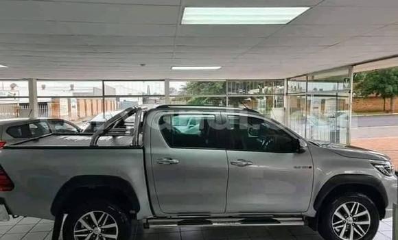 Buy Used Toyota Hilux Silver Car in Chilanga in Lusaka Buy Used Toyota Hilux Silver Car in Chilanga in Lusaka